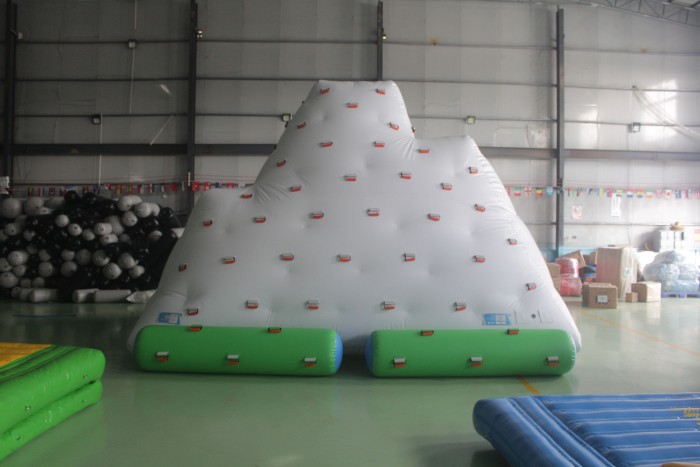 Модуль аквапарка "Айсберг" 6*4,6*4,2 м