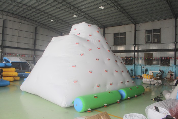 Модуль аквапарка "Айсберг" 6*4,6*4,2 м