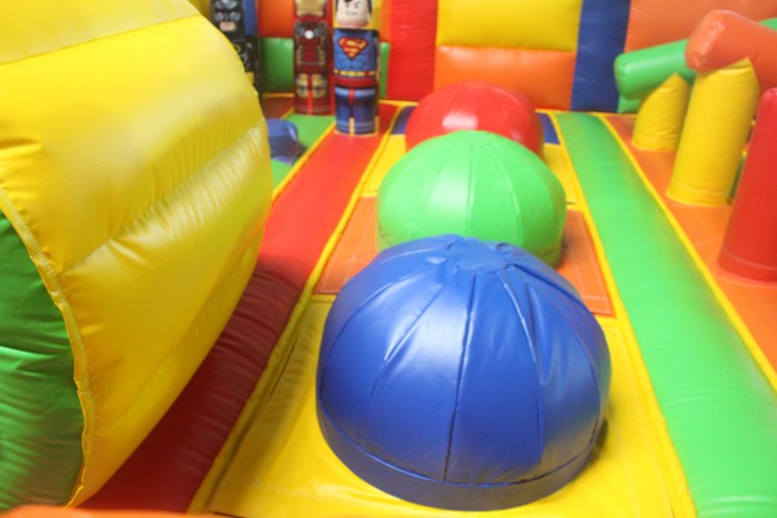 Надувной батут "Супергерои" 7*5*2,3 м