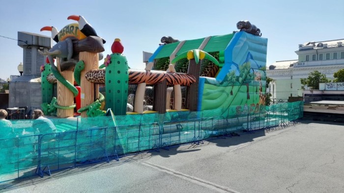 Надувной батут "Сафари" 10*6*4,15 м Б/У