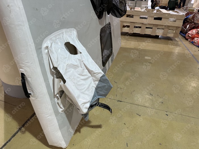 Надувная палатка на воду  2,9*2,9*2,4 м