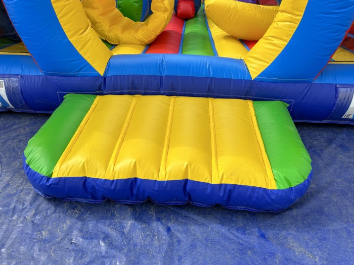 Надувной батут "Миньоны" 16*7*8,5 м