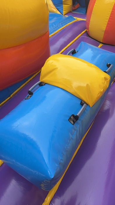 Надувная горка "Эра миньонов" 14*8*9