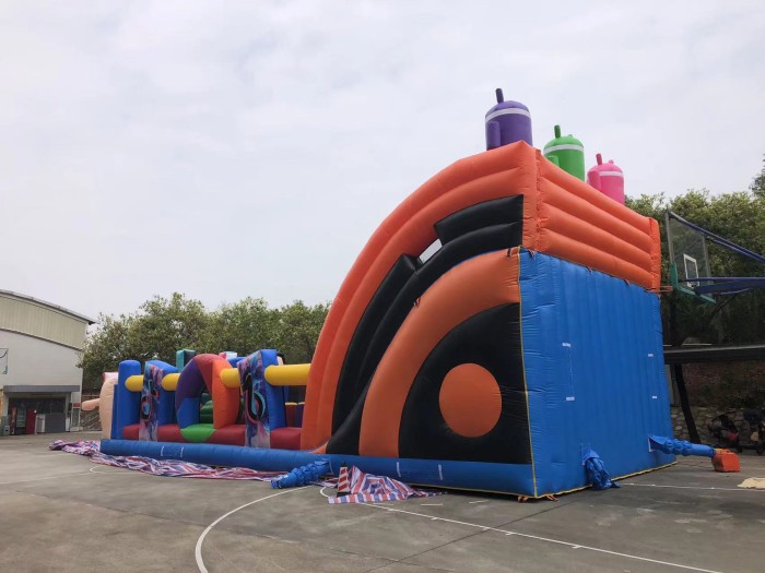 Надувная горка "Титокер" 14*7*8 м