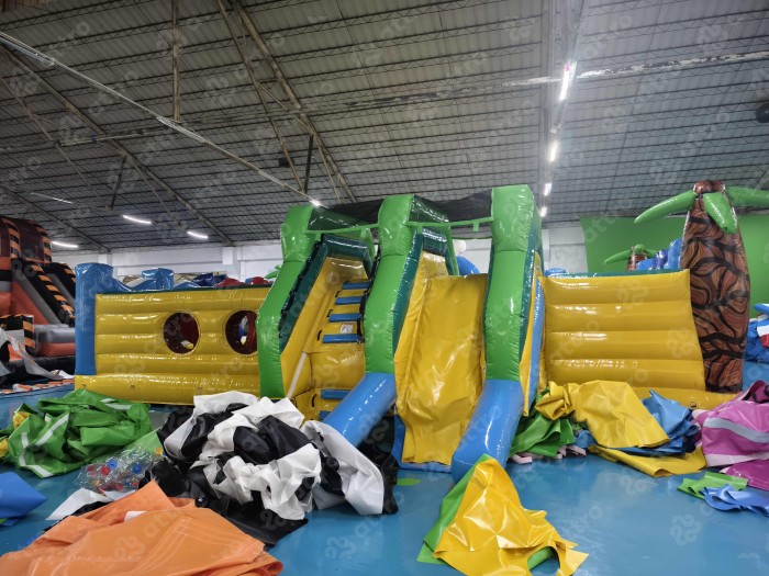 Надувной аквапарк "Пристань Прибой" 18*18*6 м 