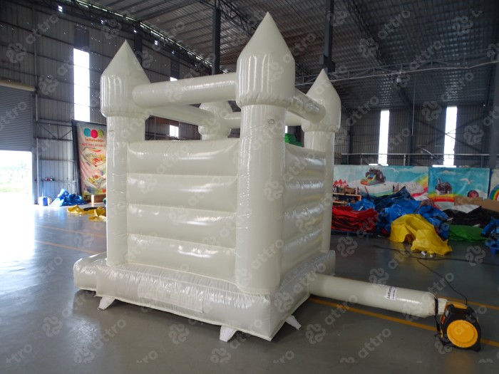 Надувной свадебный батут 2,3*2,1*2,9 м