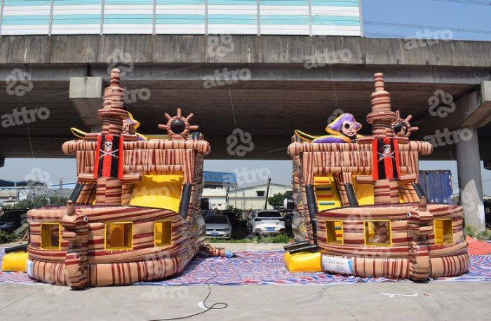 Надувной корабль "Джек Воробей" 7*4*4,5 м