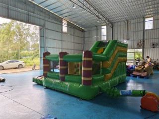 Надувная горка "Сафари" 4*3*2,4 м