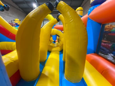 Надувная горка "Кевин и Боб" 6*6,5*4 м
