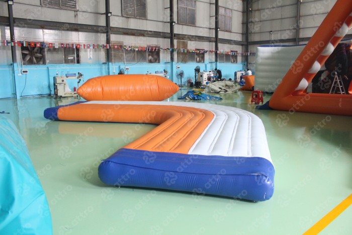 Надувной аквапарк 73*66*5,7 м