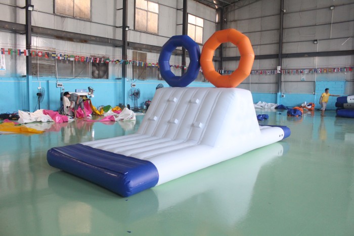 Надувной аквапарк 73*66*5,7 м