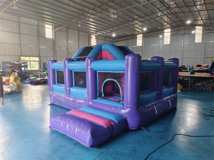 Надувная горка "Морской бриз" 4*3*2,4 м 