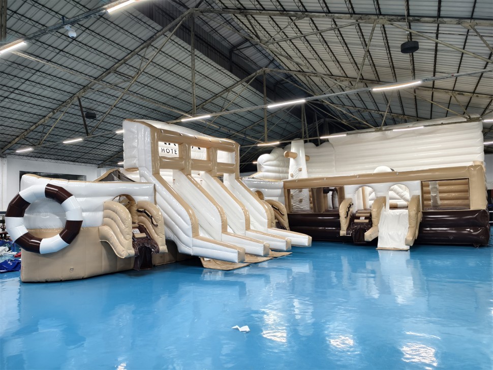 Надувной аквапарк 