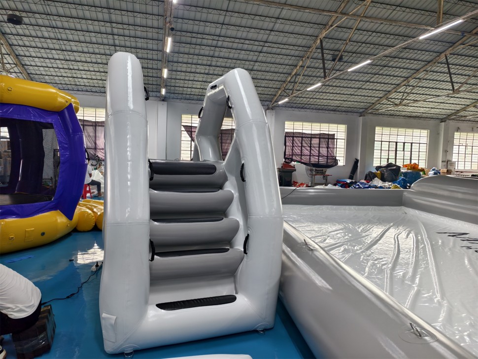 Надувной аквапарк 