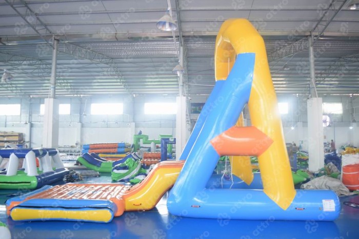 Надувной аквапарк ATTRO WP85 21*20*4 м