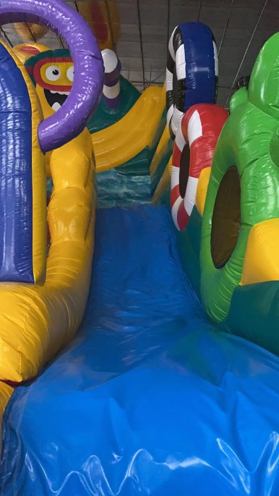 Надувная водная горка "Зайчик" 16*10*10 м