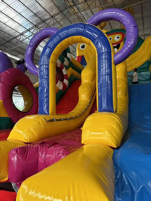 Надувная водная горка "Зайчик" 16*10*10 м