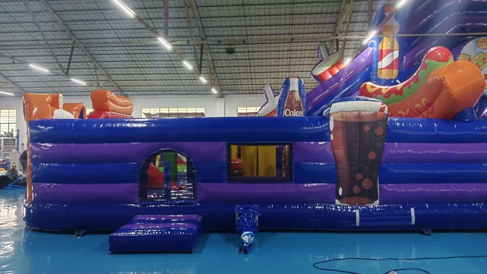 Надувная горка "Бургер" 12*8,5*7,7 м