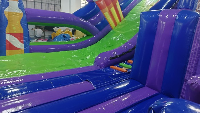 Надувная горка "Бургер" 12*8,5*7,7 м