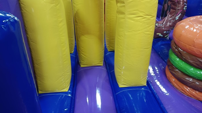 Надувная горка "Бургер" 12*8,5*7,7 м