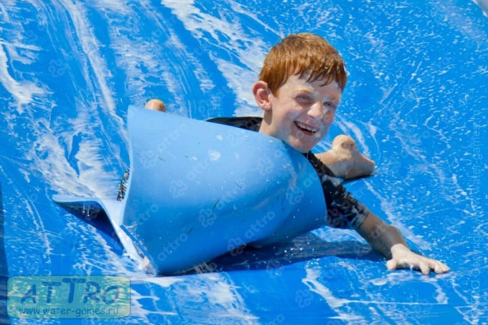 Надувная водная горка "Турбо" на поддуве 3 полосы 