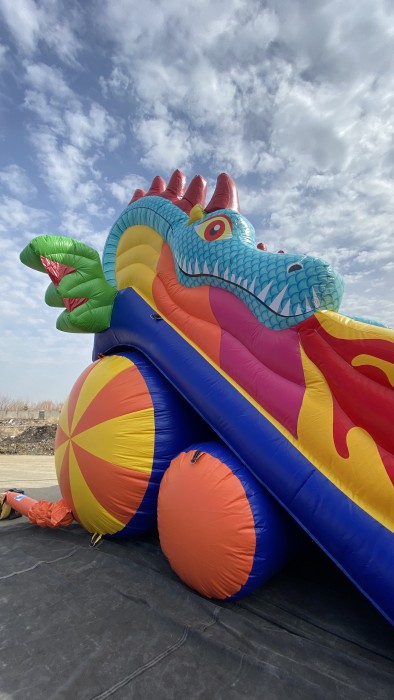 Надувной батут "Миньоны в тропиках" 14*7*7,3 м