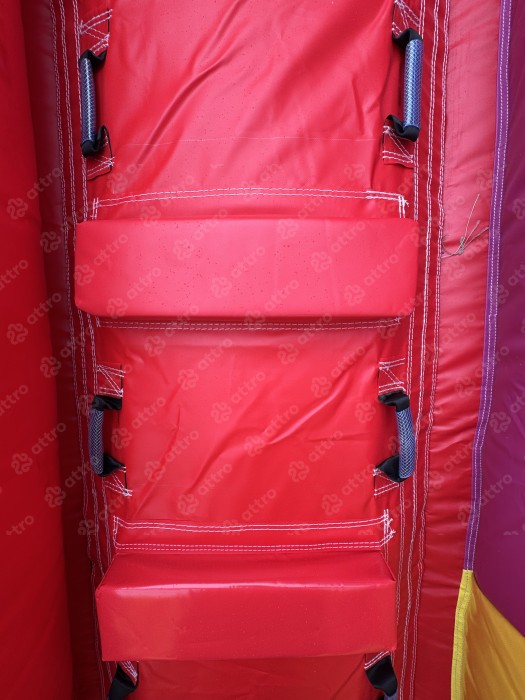 Надувной батут "Миньоны в тропиках" 14*7*7,3 м