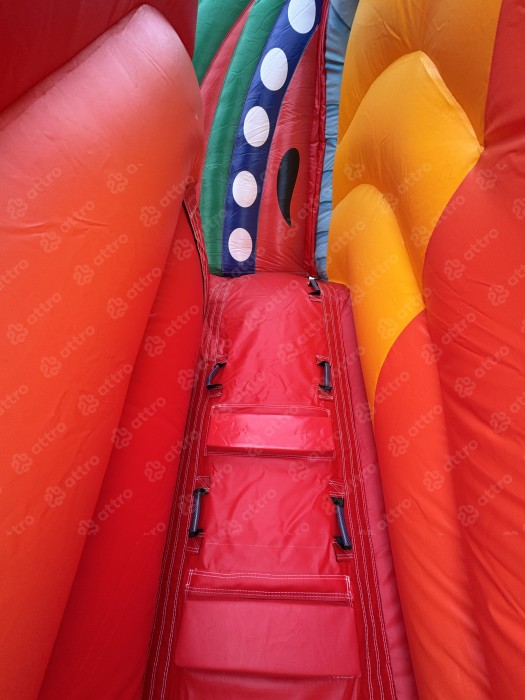 Надувной батут "Миньоны в тропиках" 14*7*7,3 м