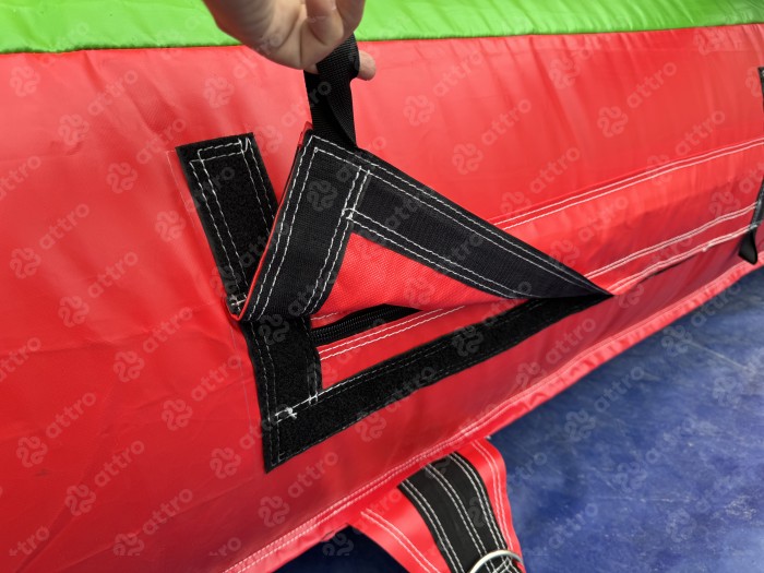 Надувной батут "Миньоны в тропиках" 14*7*7,3 м