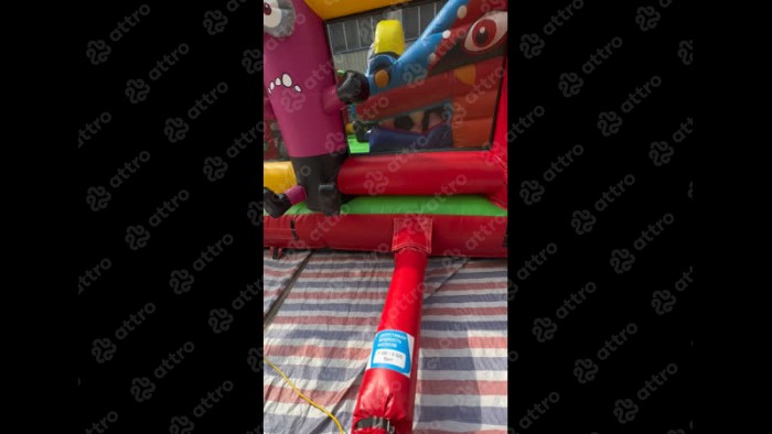 Надувной батут "Миньоны в тропиках" 14*7*7,3 м