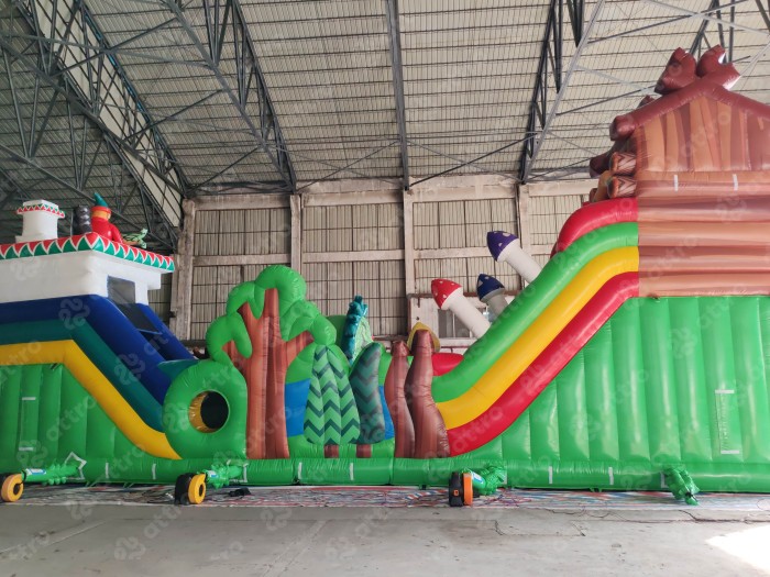 Надувная горка "Русские сказки" 15*9*7 м