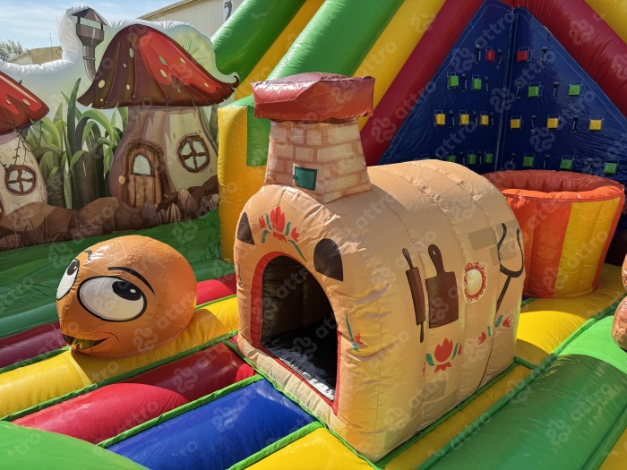 Надувная горка "Русские сказки" 15*9*7 м
