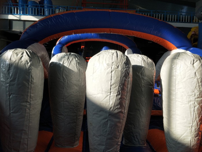 Надувная полоса препятствий "Пиратский корабль" 10*3,5*3,2 м