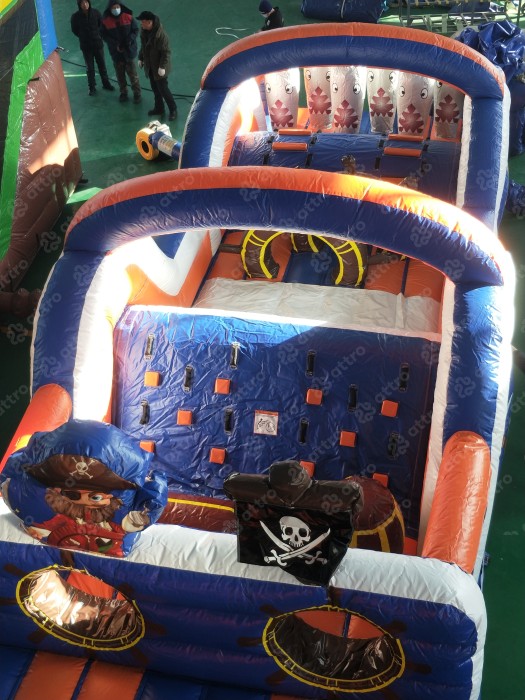 Надувная полоса препятствий "Пиратский корабль" 10*3,5*3,2 м