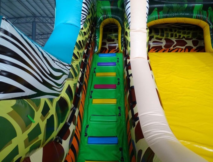 Надувной батут "Сафари" 12*6*5,5 м