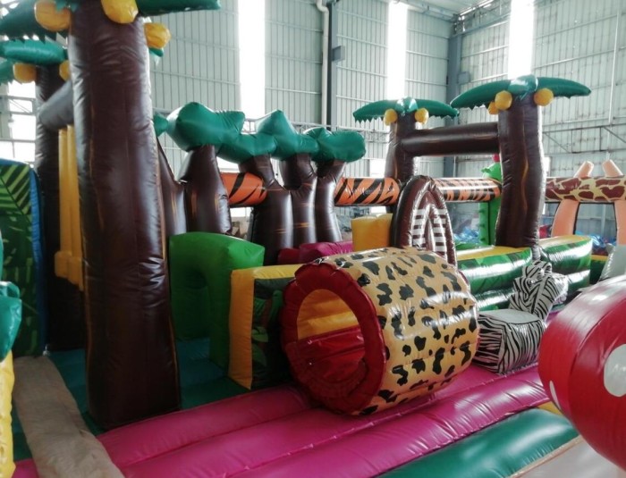 Надувной батут «Сафари Сайд»  16*9,5*7 м