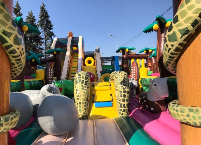 Надувной батут «Сафари Сайд»  16*9,5*7 м