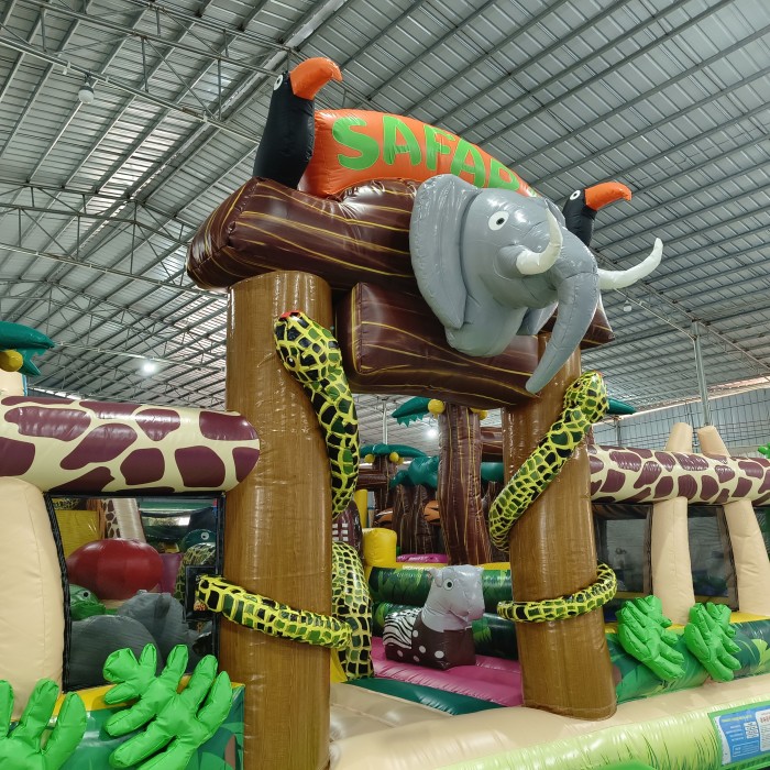 Надувной батут «Сафари Сайд»  16*9,5*7 м