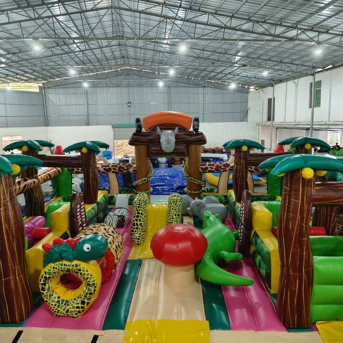 Надувной батут «Сафари Сайд»  16*9,5*7 м