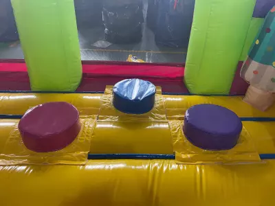 Надувной батут "Праздник" 7*5*3,3 м 