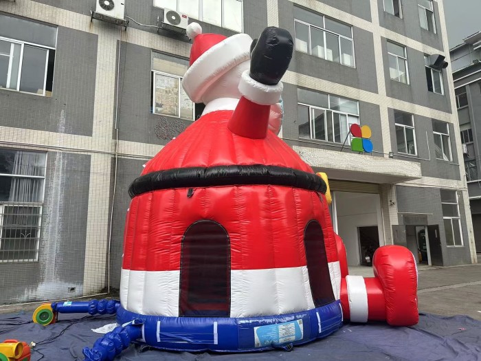 Надувной батут "Дед мороз" 5,5*4,5*6 м