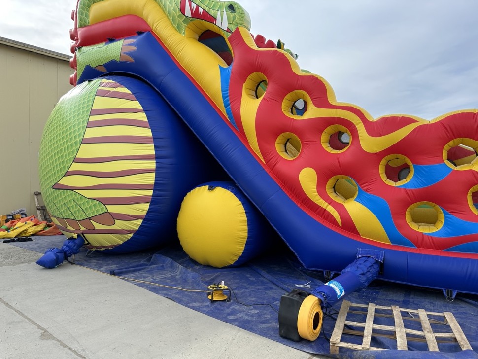 Надувная горка 