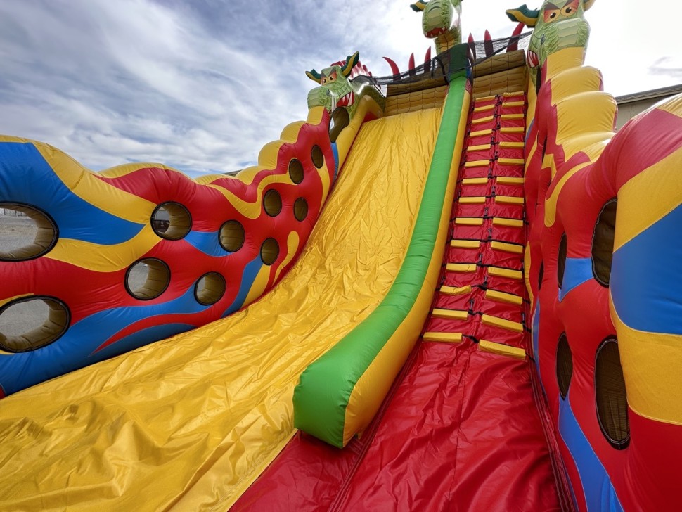 Надувная горка 