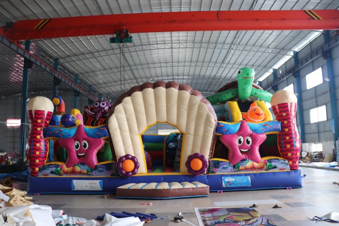 Надувной батут «Подводный мир», 10*6*6 м