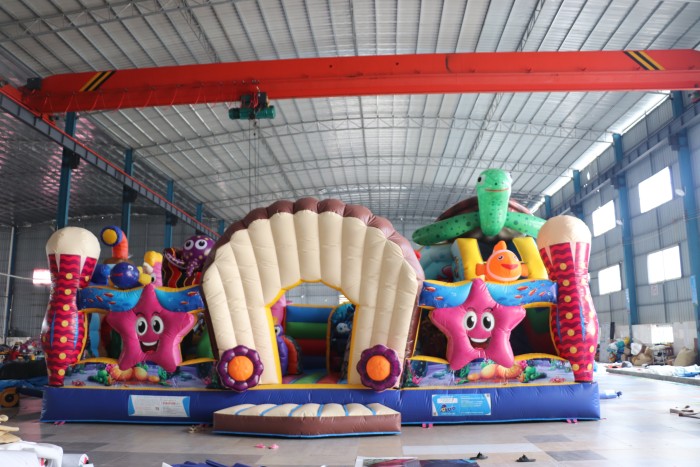 Надувной батут «Подводный мир», 10*6*6 м