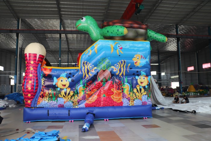 Надувной батут «Подводный мир», 10*6*6 м