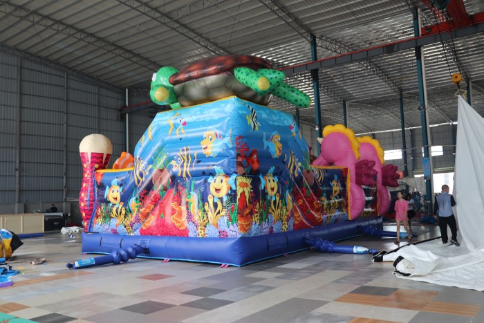 Надувной батут «Подводный мир», 10*6*6 м