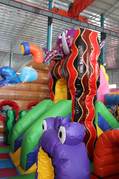 Надувной батут «Подводный мир», 10*6*6 м