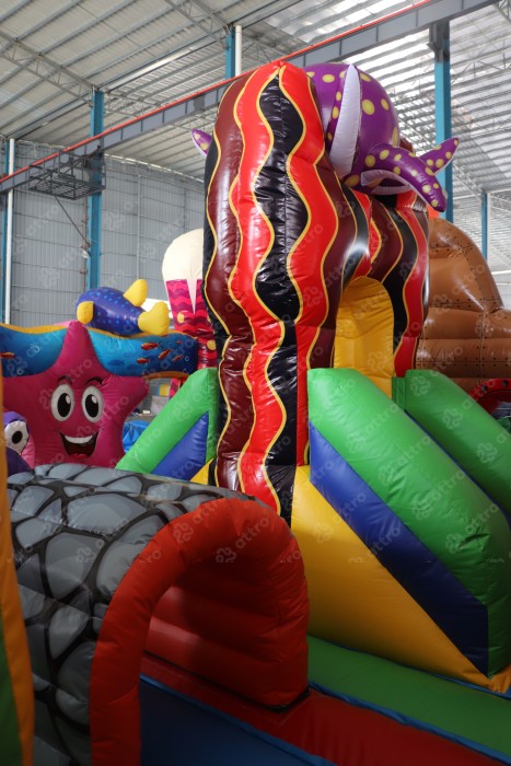 Надувной батут «Подводный мир», 10*6*6 м