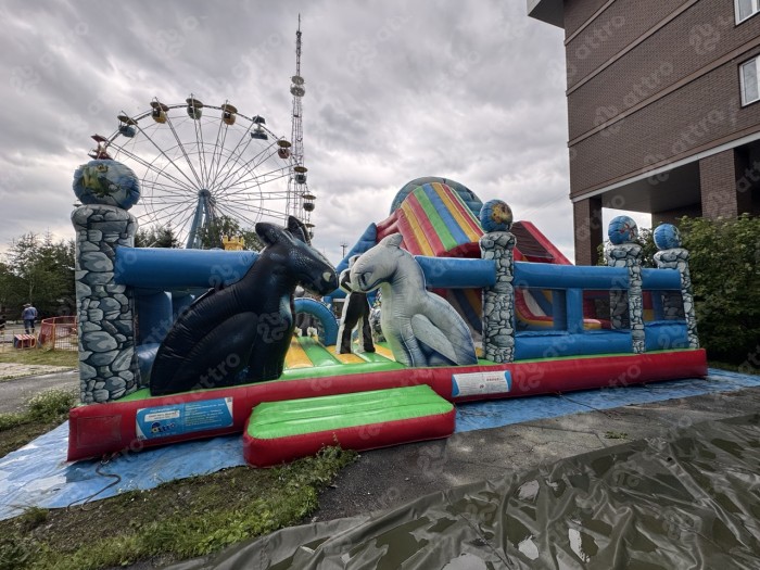 Надувная горка "Приручить дракона" 12*7*7 м (Б/У)